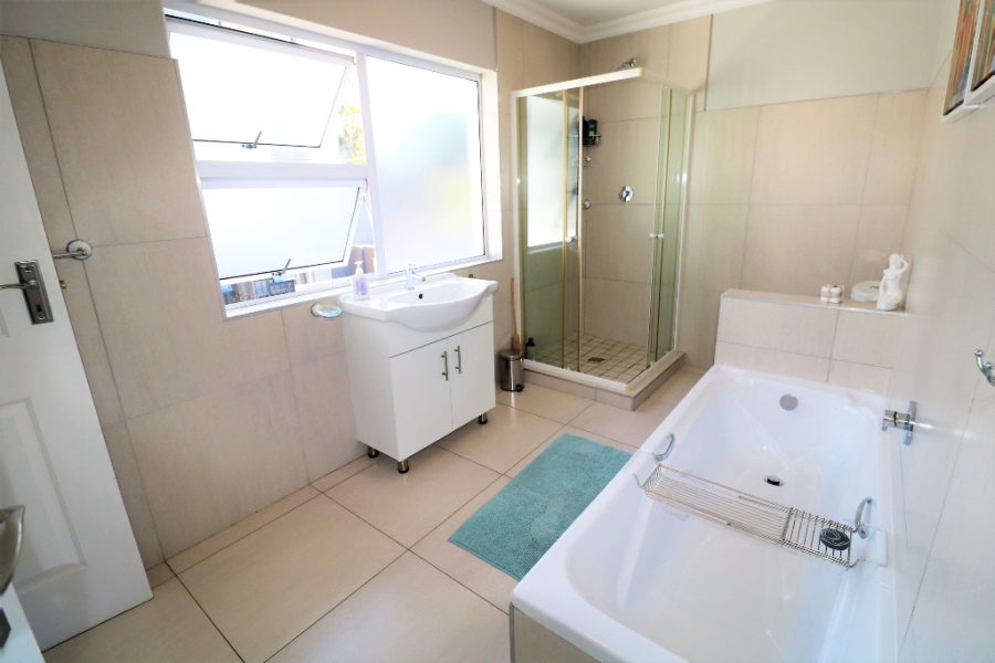 To Let 3 Bedroom Property for Rent in Baysville Eastern Cape